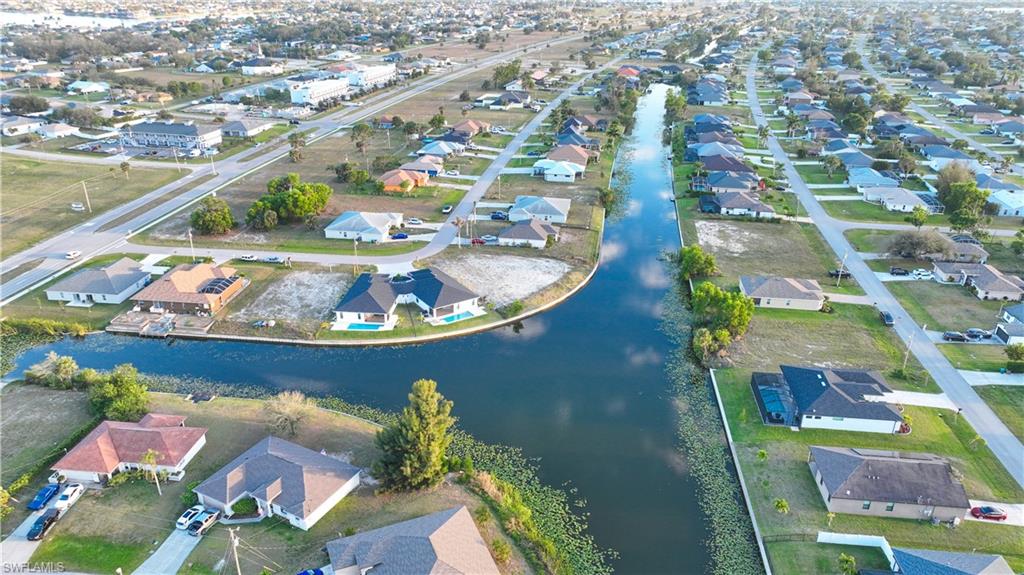 CAPE CORAL - Land