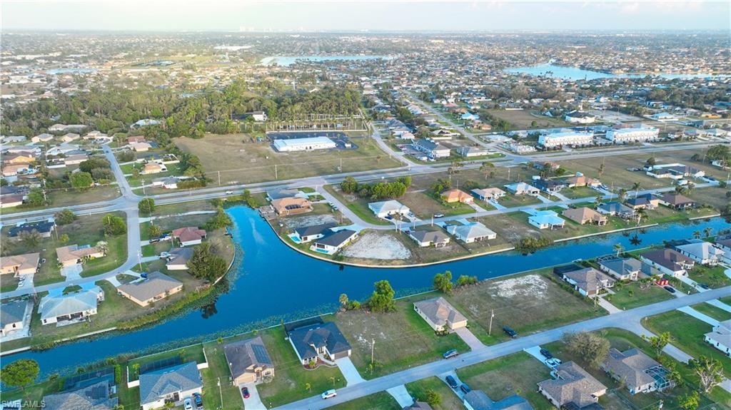 CAPE CORAL - Land