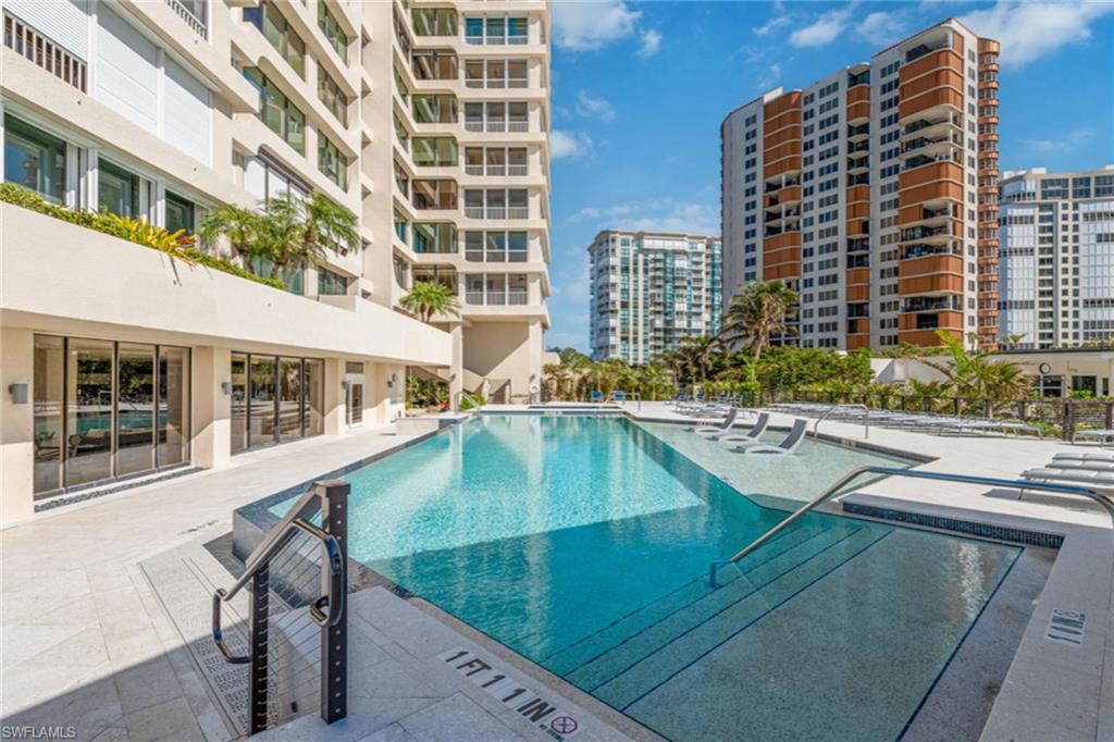 PARK PLAZA - Residential