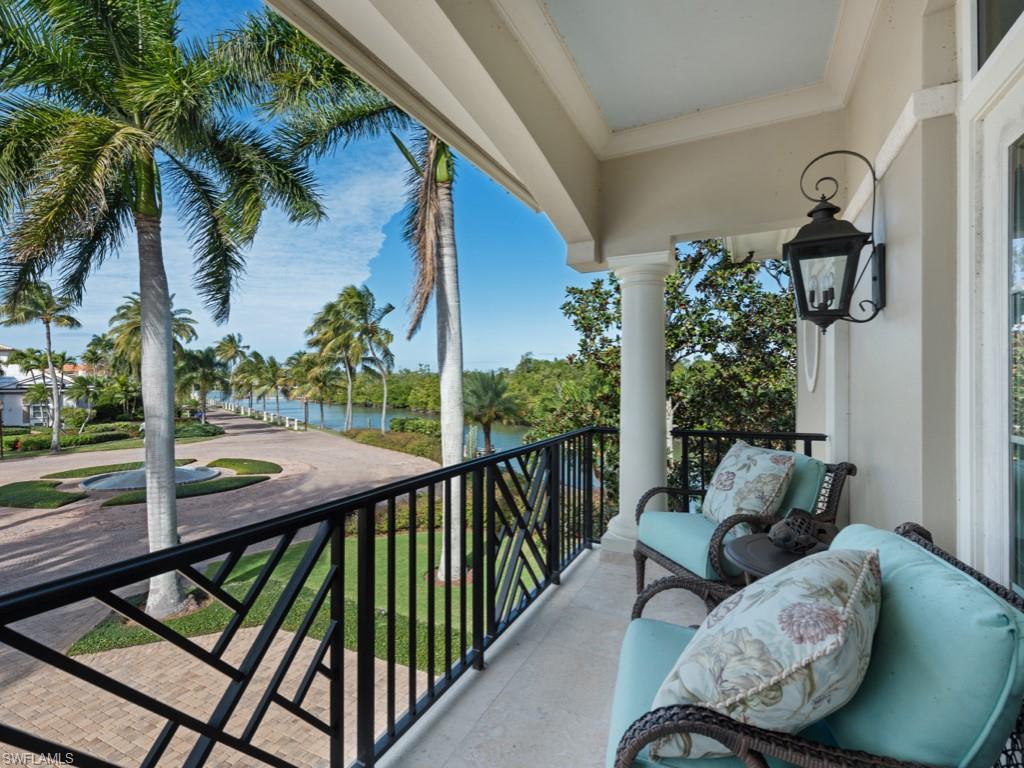 SOUTHPOINTE YACHT CLUB - Residential