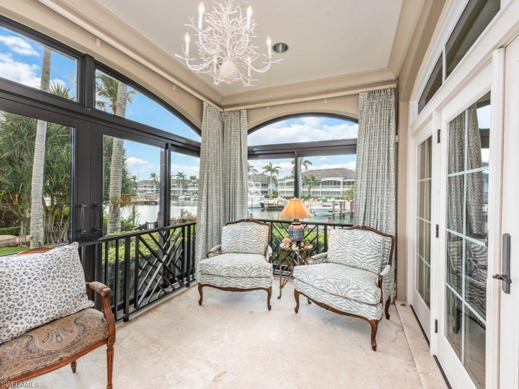 SOUTHPOINTE YACHT CLUB - Residential