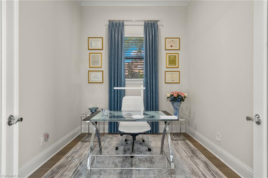 TWIN EAGLES - Residential