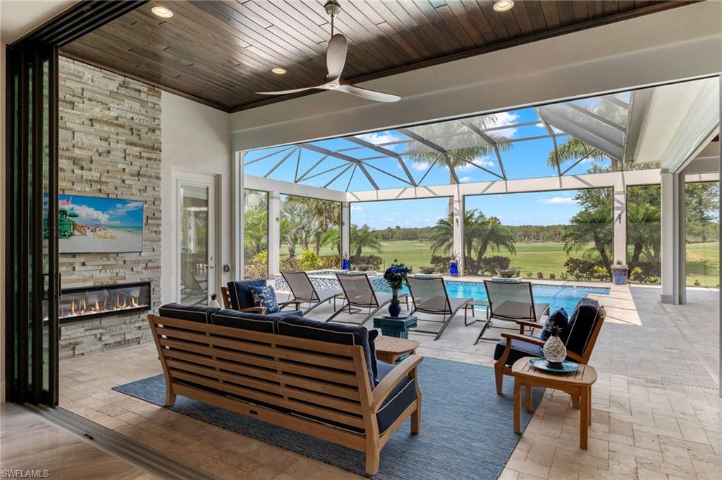TWIN EAGLES - Residential