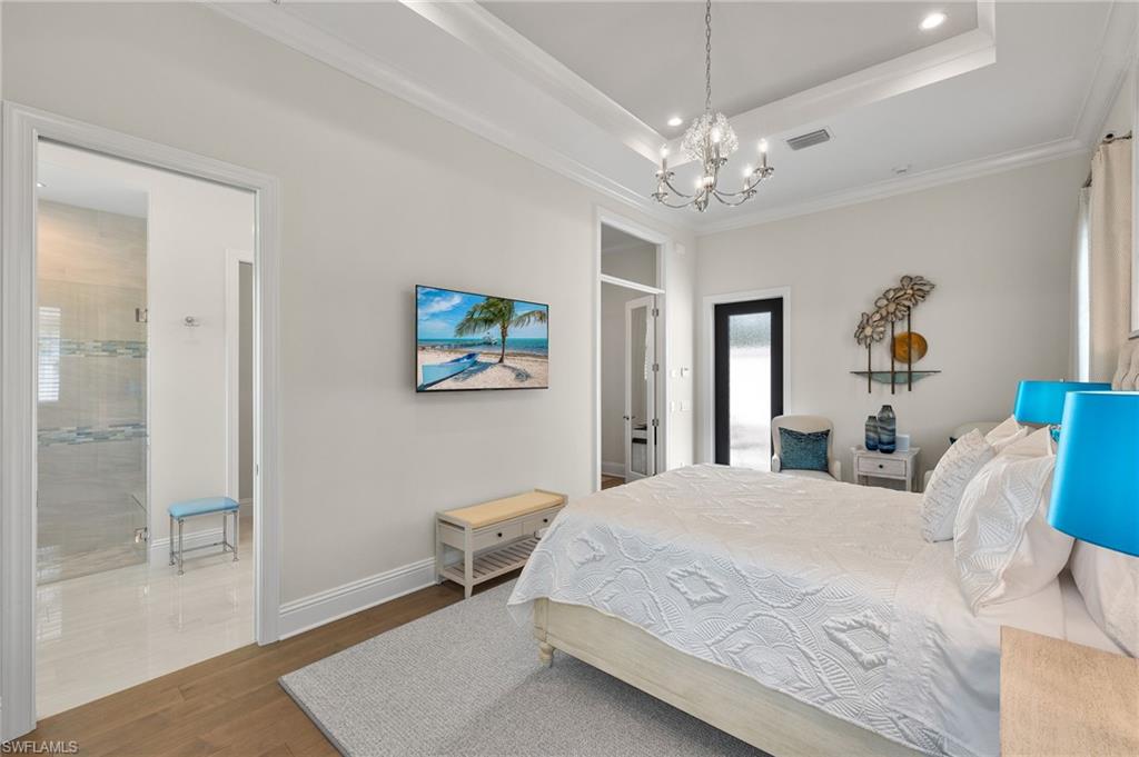 TWIN EAGLES - Residential