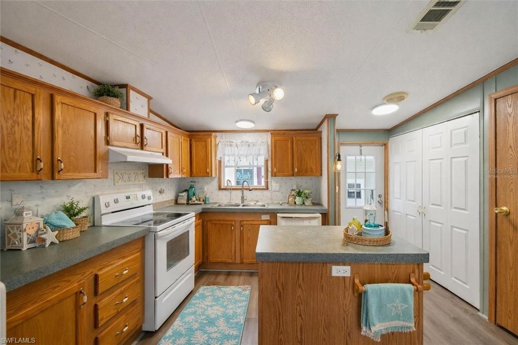 PORT CHARLOTTE - Residential