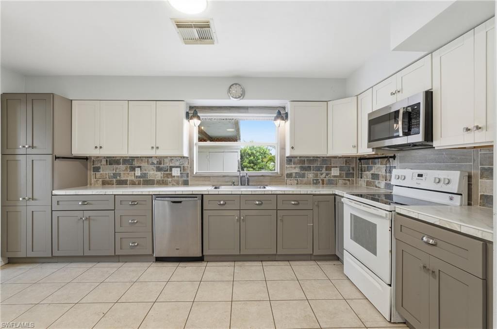 NORTH FORT MYERS - Residential