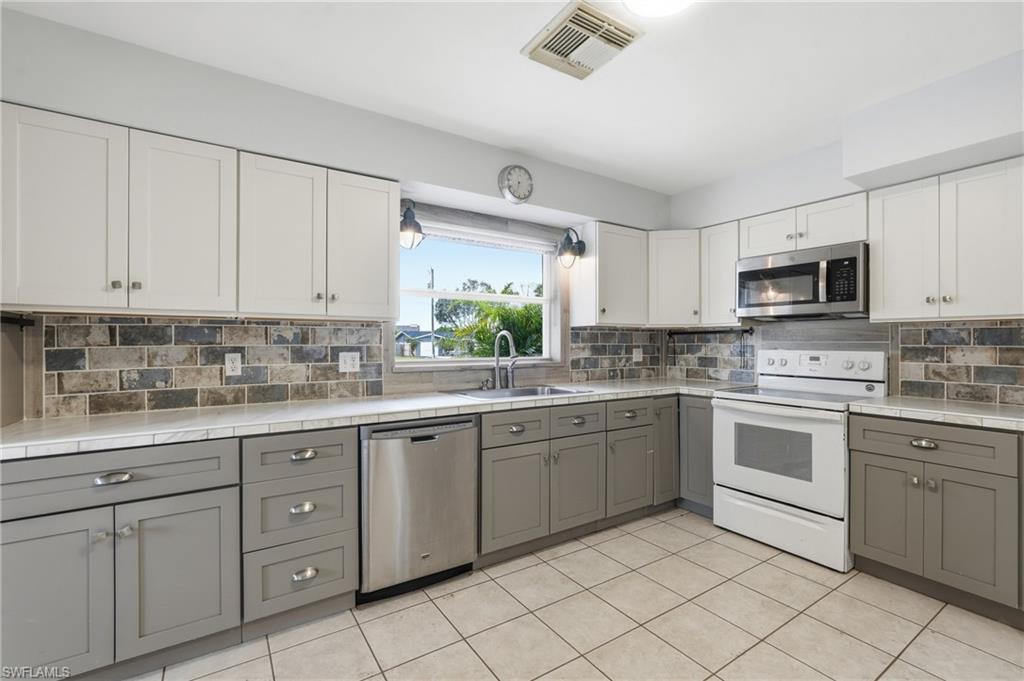 NORTH FORT MYERS - Residential