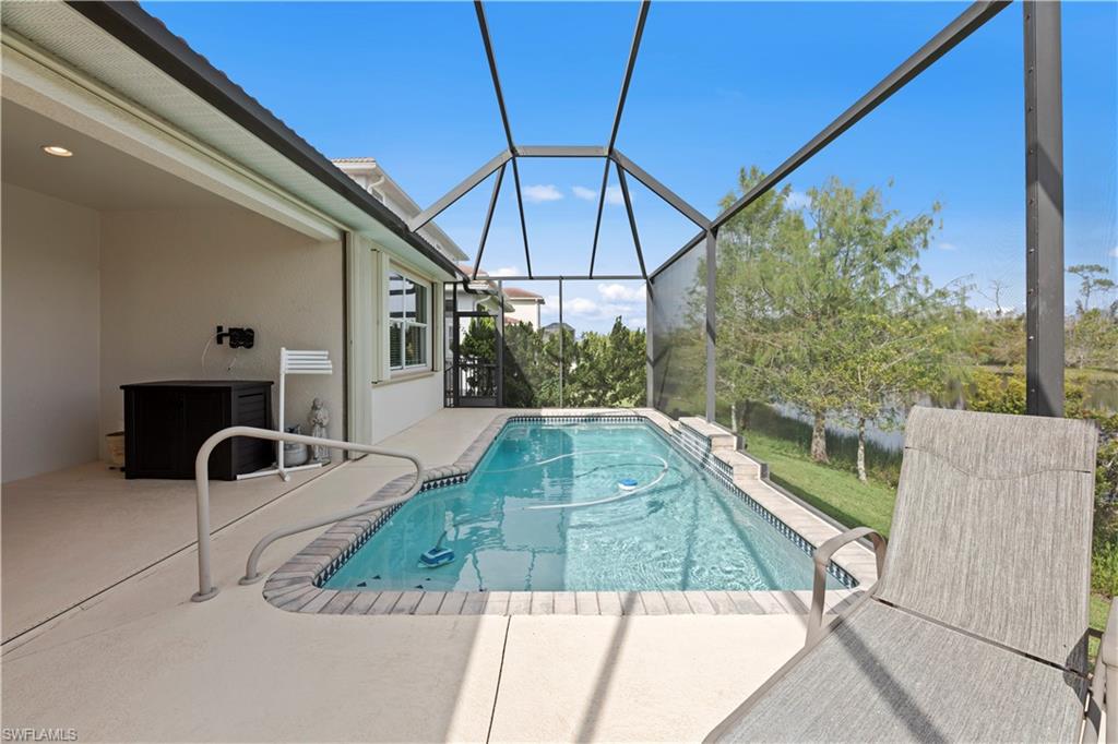 BANYAN BAY - Residential