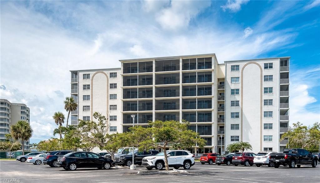 VANDERBILT TOWERS - Residential Lease