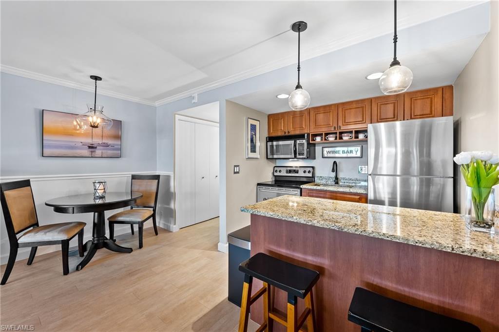 VANDERBILT TOWERS - Residential Lease