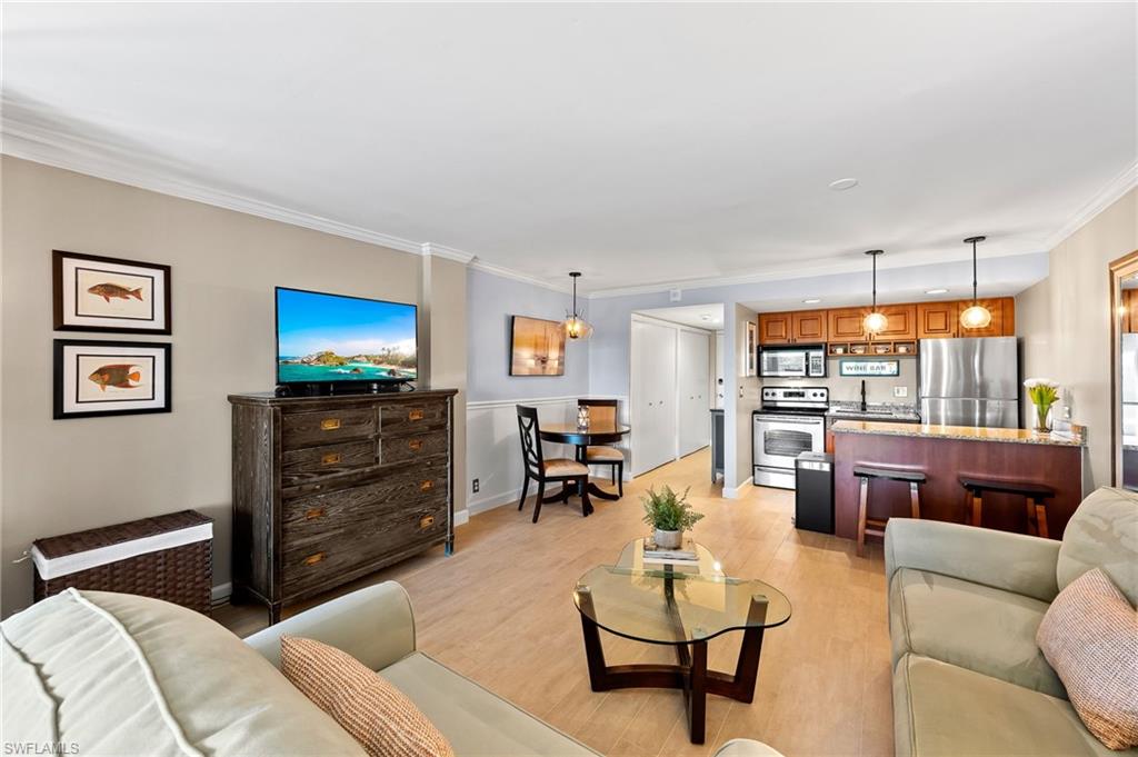 VANDERBILT TOWERS - Residential Lease