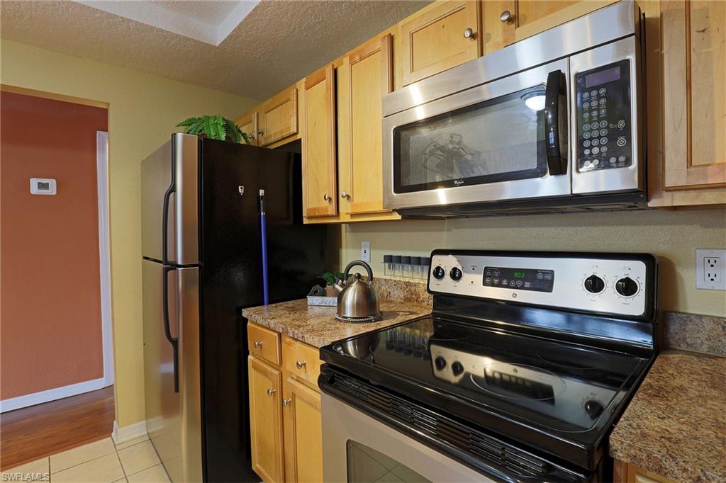 PALMS AT WATERS EDGE - Residential Lease