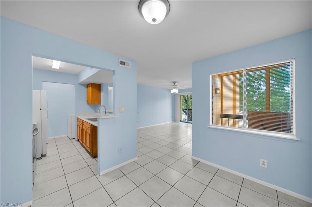 VILLAGE CREEK - Residential Lease