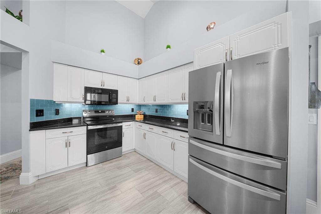 SABAL LAKE - Residential Lease