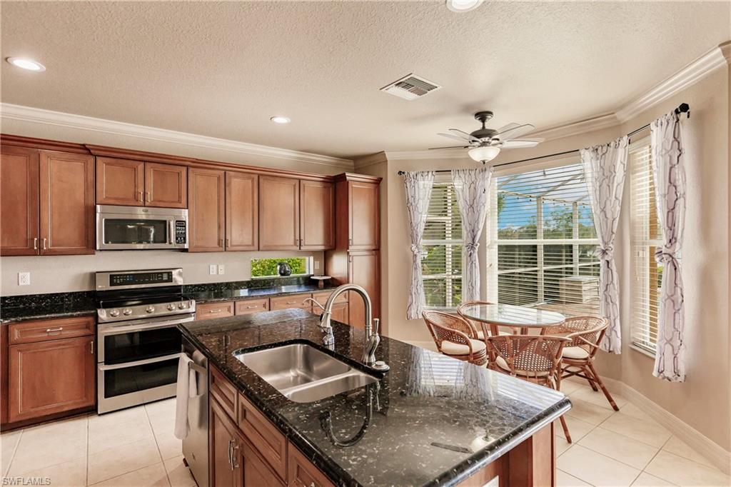 BELLA VIDA - Residential Lease