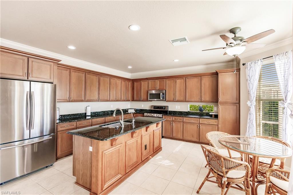 BELLA VIDA - Residential Lease