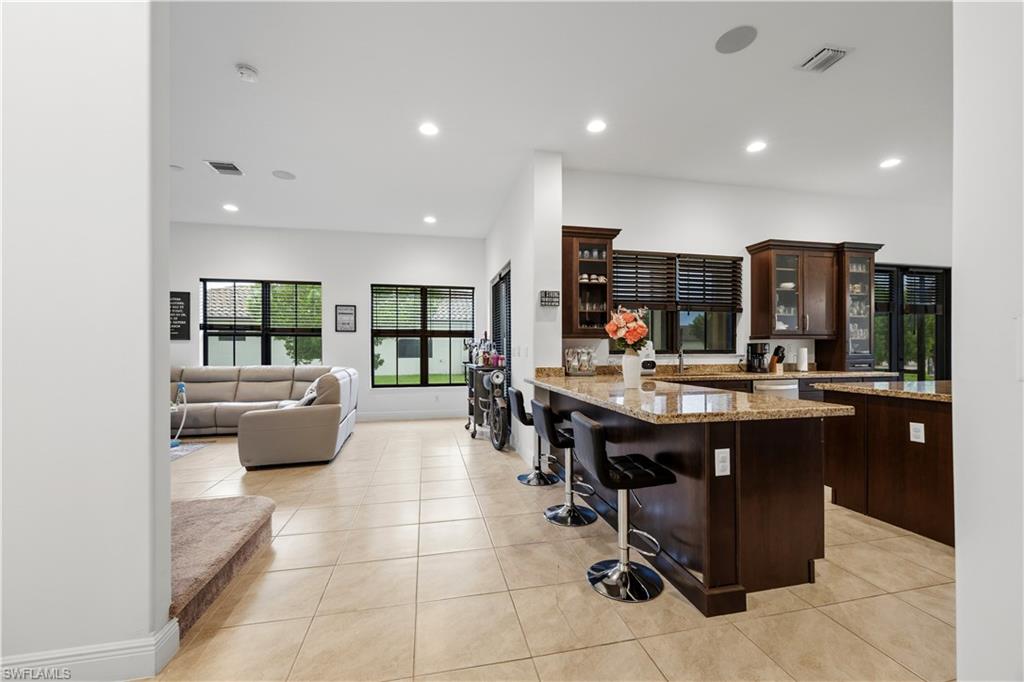 MAPLE RIDGE - Residential