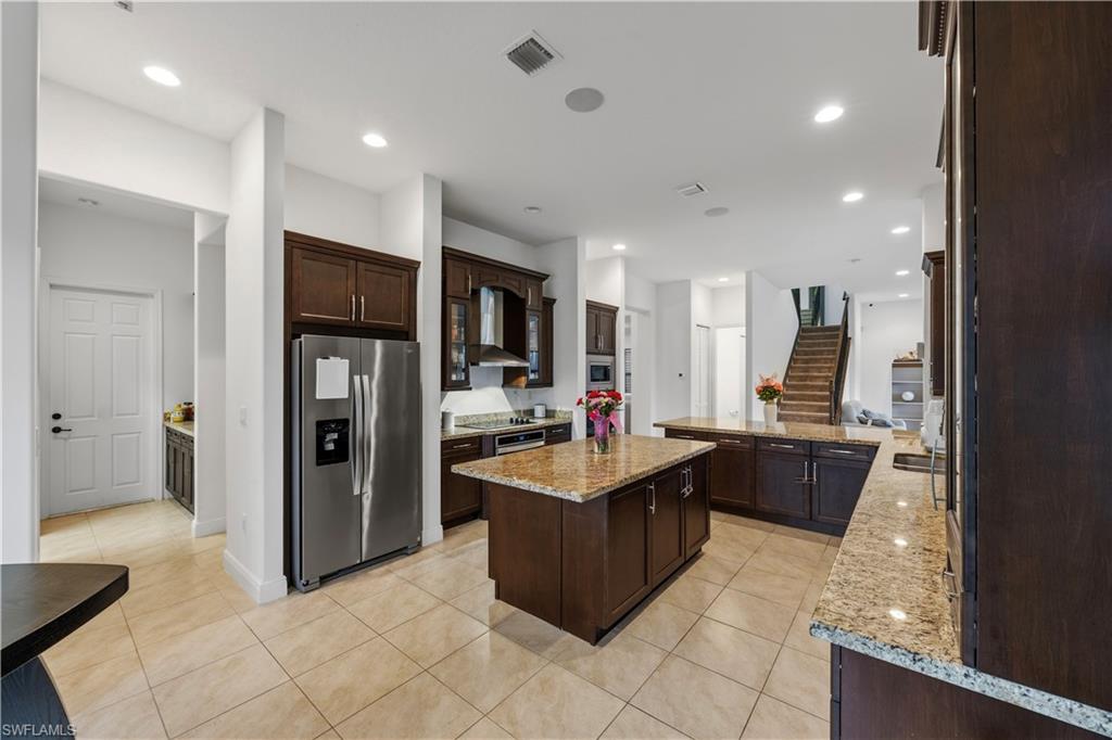 MAPLE RIDGE - Residential