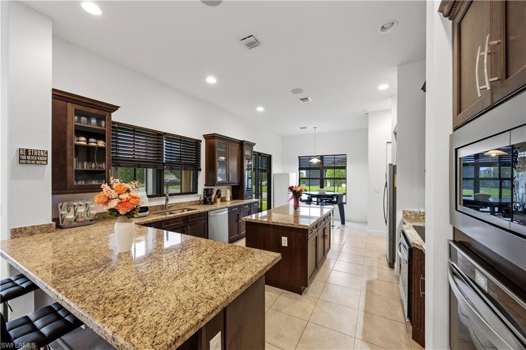 MAPLE RIDGE - Residential