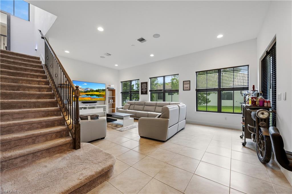 MAPLE RIDGE - Residential
