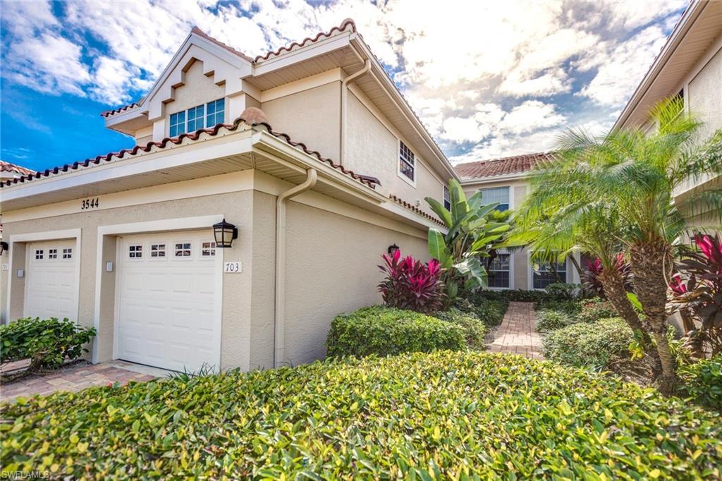 SPINNAKER POINTE - Residential