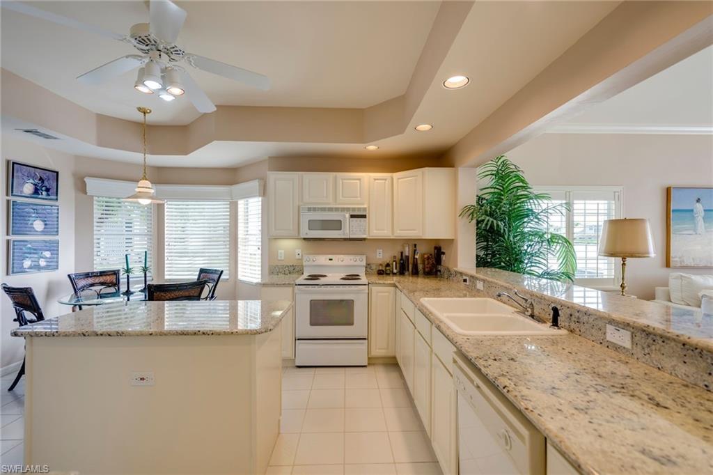 SPINNAKER POINTE - Residential