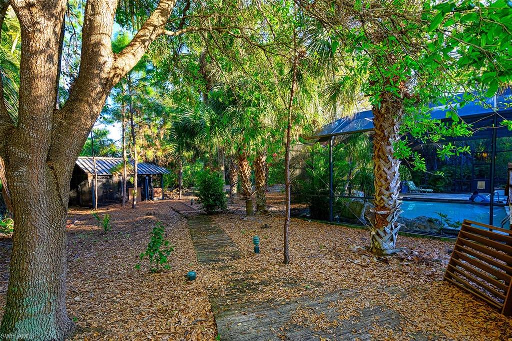 PELICAN BAY WOODS - Residential