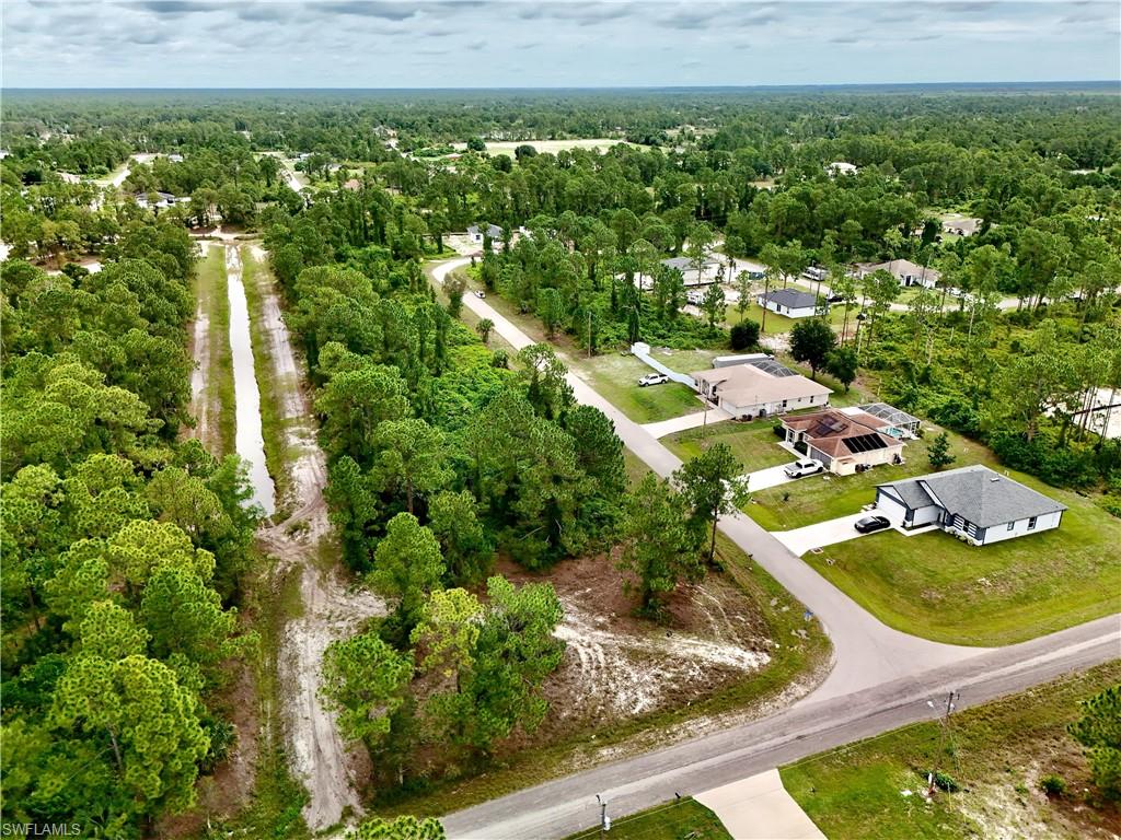 LEHIGH ACRES - Land