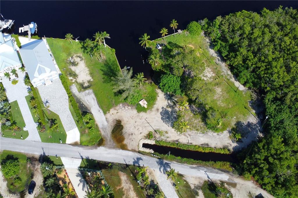 BONITA SPRINGS - Land