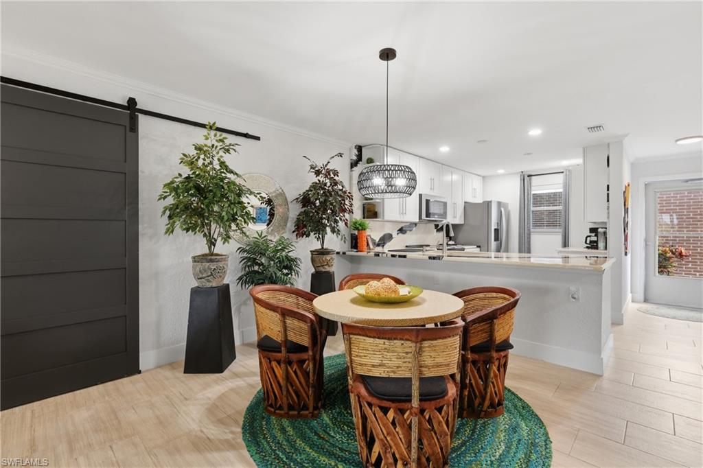 WATERGATE CONDO - Residential
