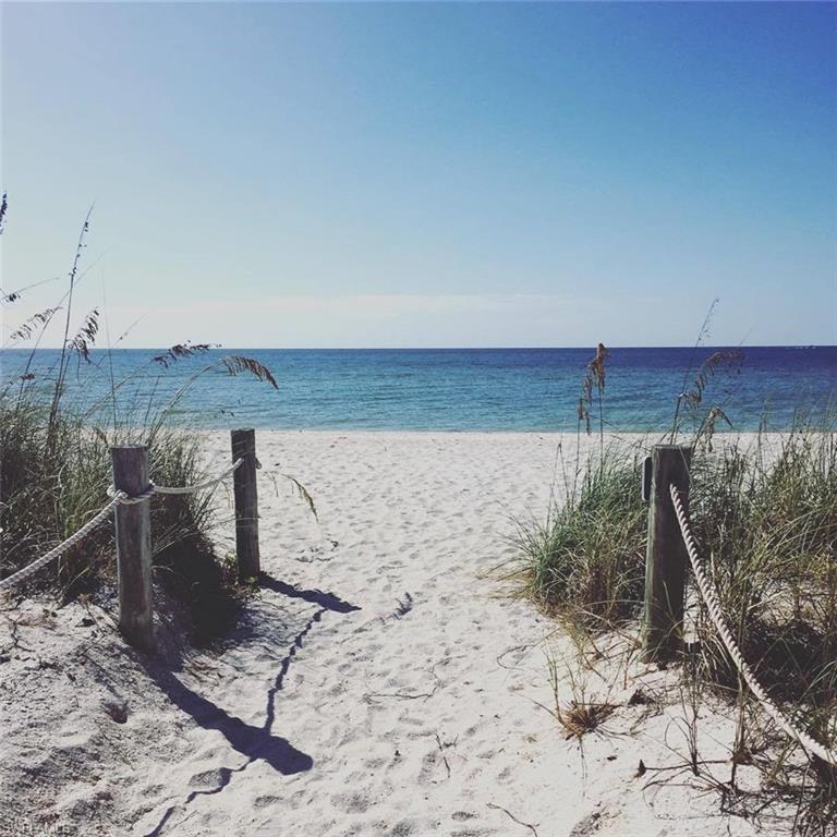 HOLIDAY SHORES - Land
