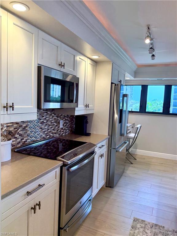 CHATEAUMERE - Residential Lease