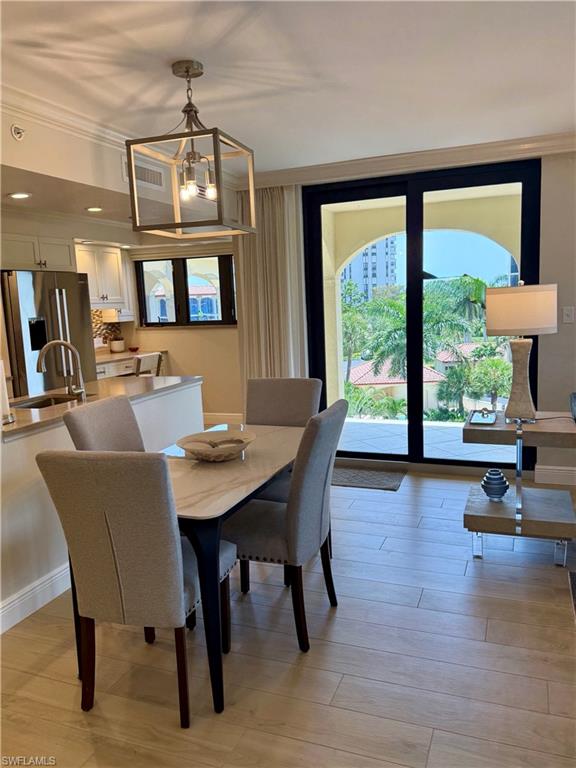 CHATEAUMERE - Residential Lease