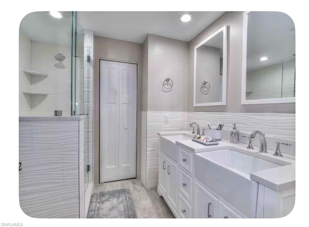 BONITA BEACH - Residential