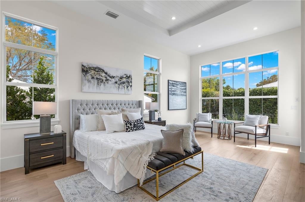 LAKE PARK - Residential