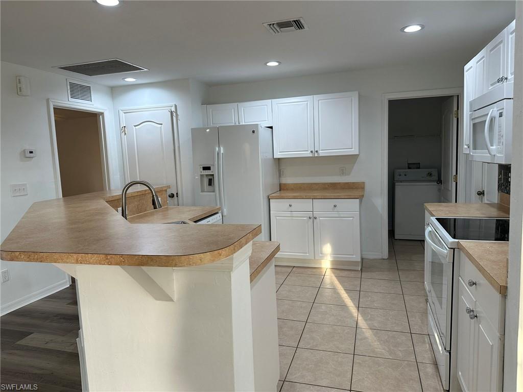 CAPE CORAL - Residential Lease