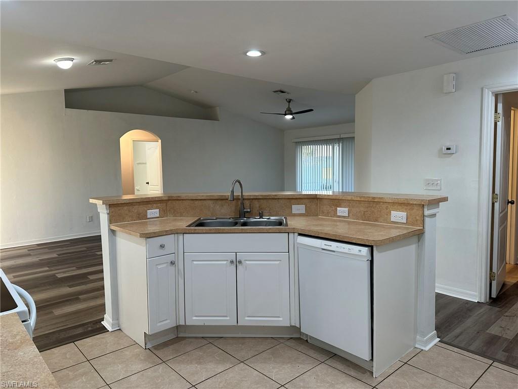 CAPE CORAL - Residential Lease