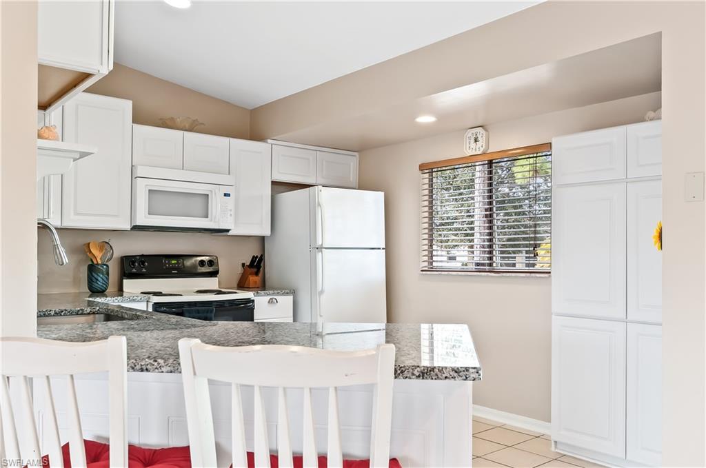SAN CARLOS PARK - Residential