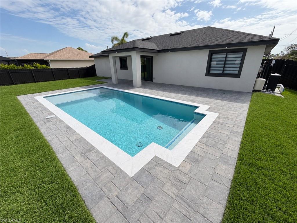 CAPE CORAL - Residential