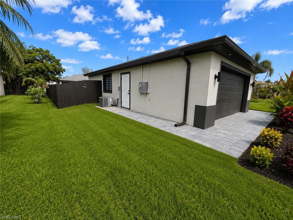 CAPE CORAL - Residential