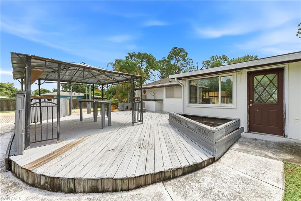 ACREAGE - Residential