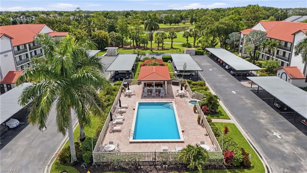 COUNTRY MANOR - Residential