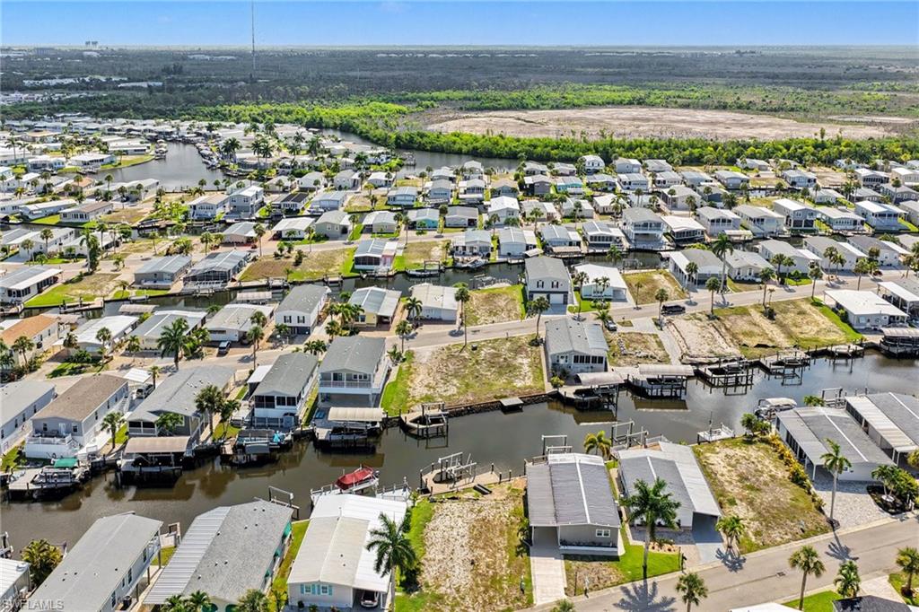 BAYSIDE ESTATES - Land