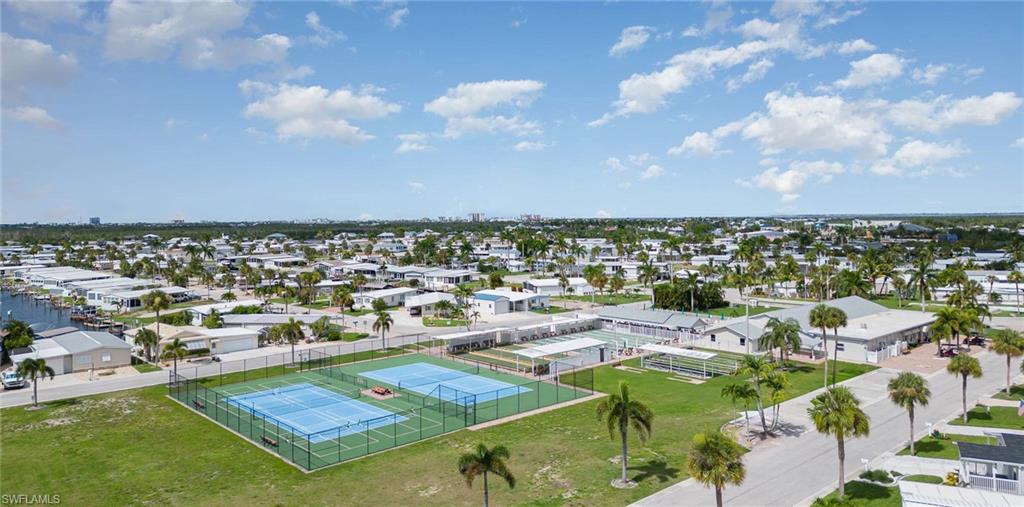 BAYSIDE ESTATES - Land