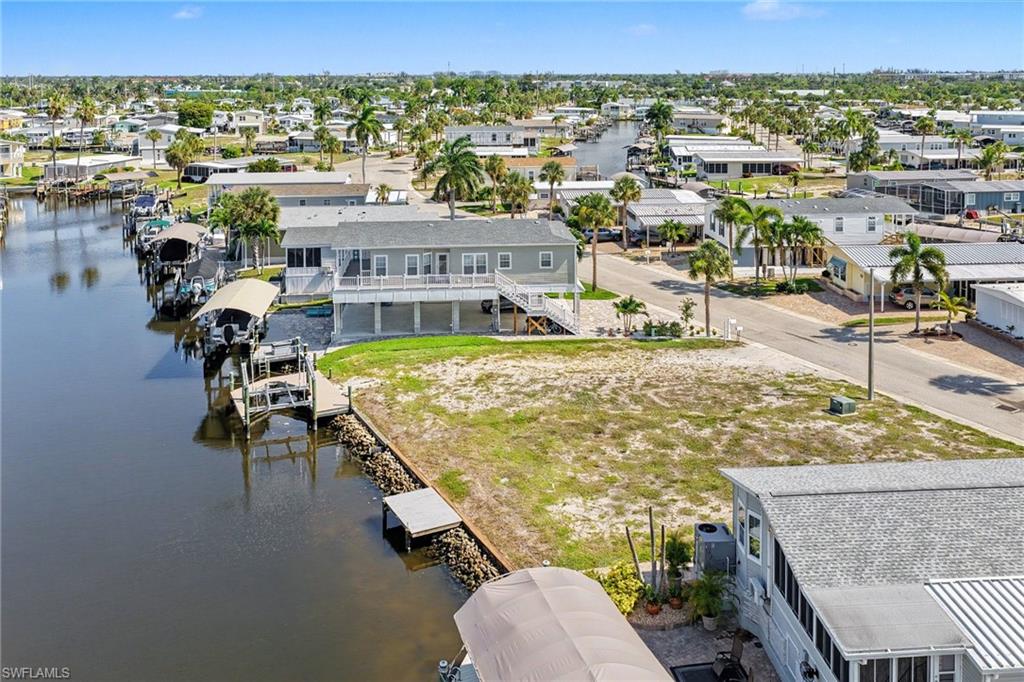BAYSIDE ESTATES - Land