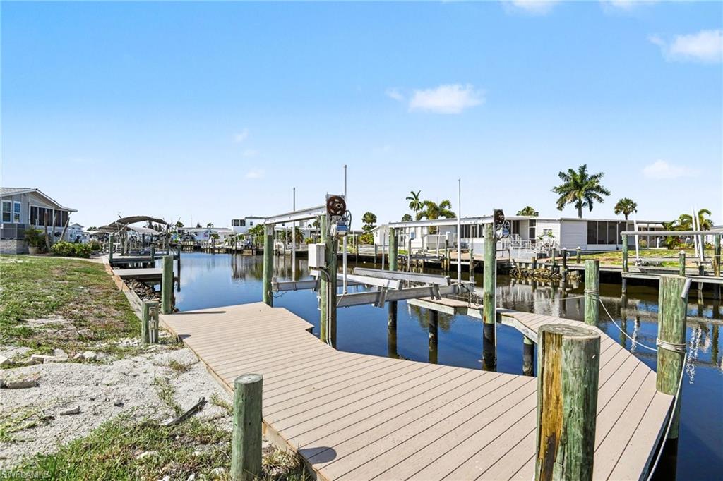 BAYSIDE ESTATES - Land