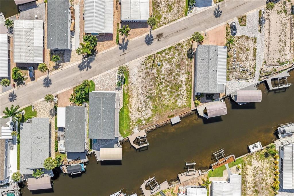 BAYSIDE ESTATES - Land