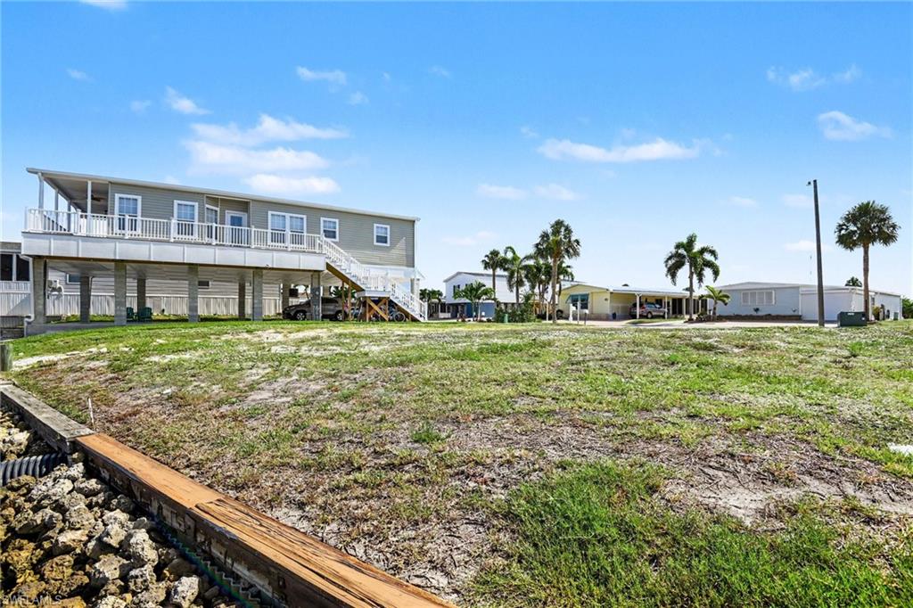 BAYSIDE ESTATES - Land