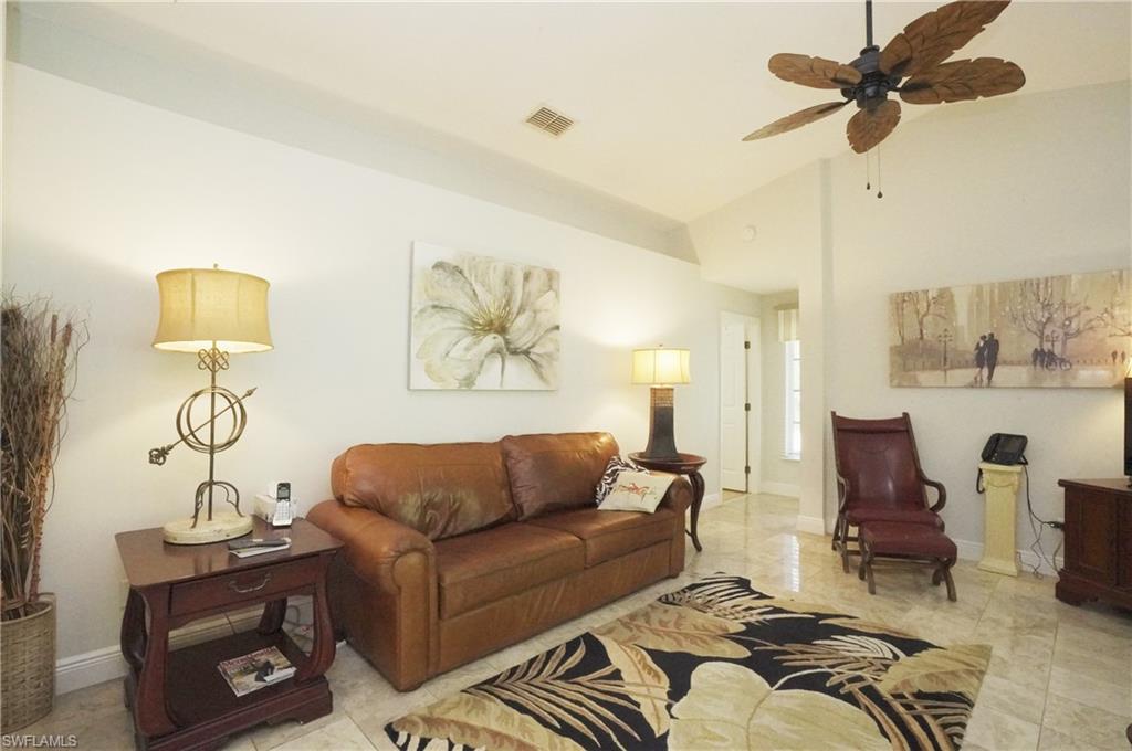 COUNTRY OAKS - Residential
