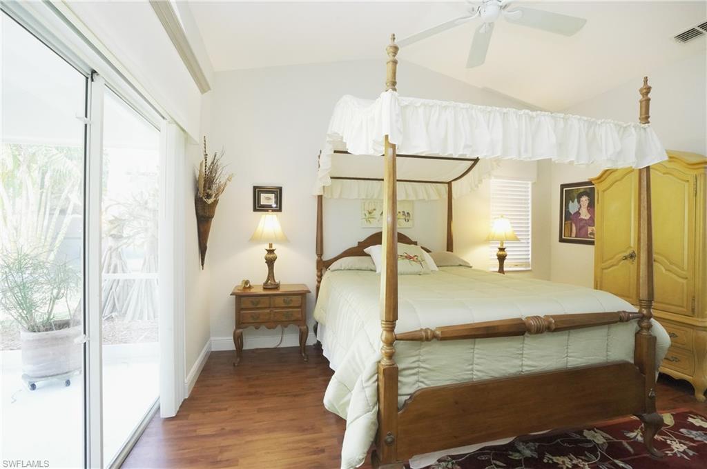 COUNTRY OAKS - Residential